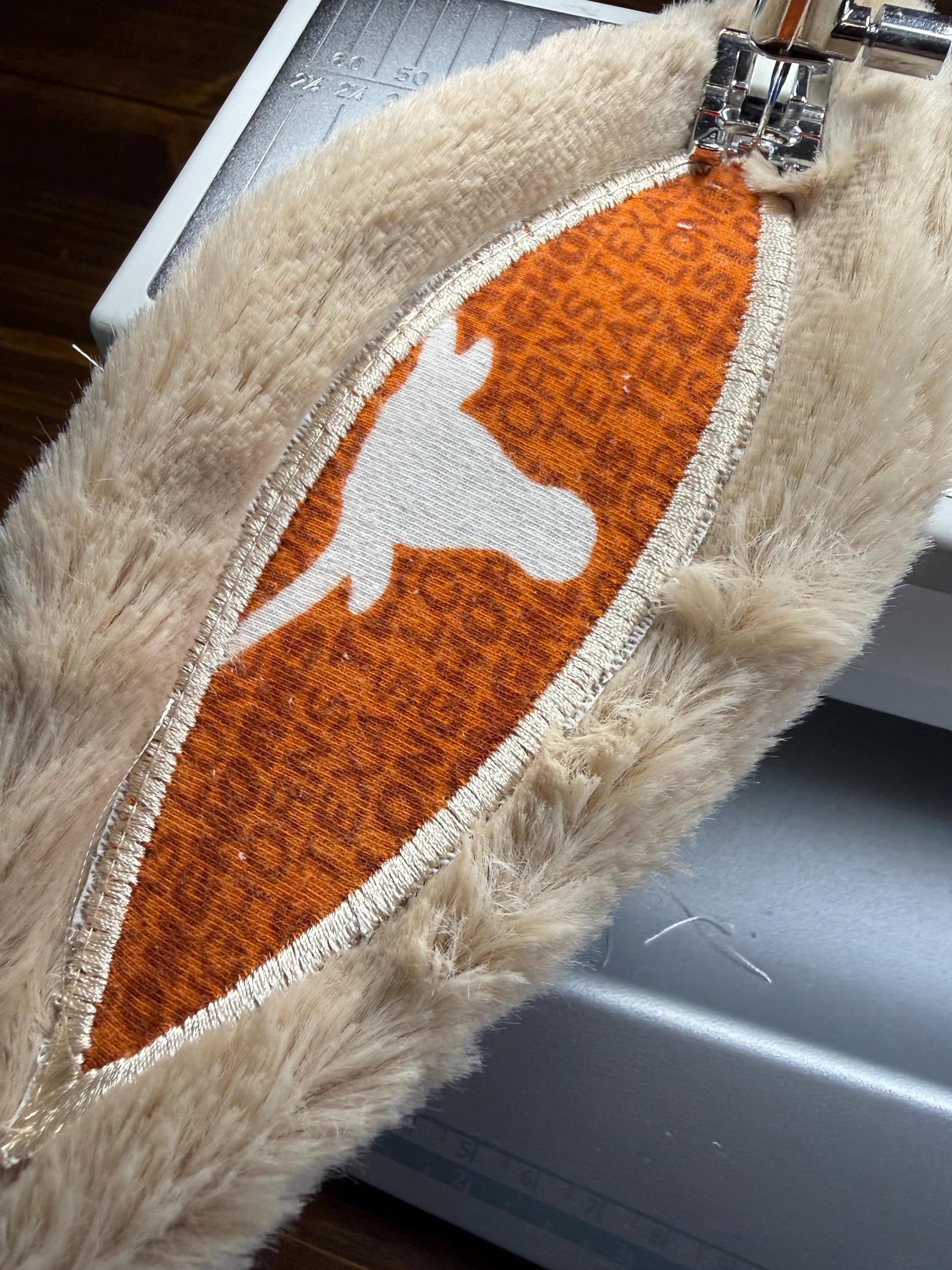 Collegiate Keepsake Medium Bunny - The University of Texas Longhorns